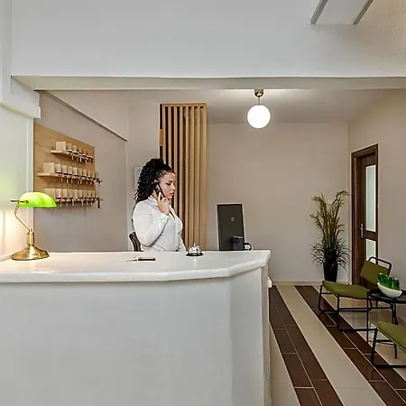 Hotel Grekas *